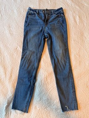 Old Navy Extra High-Rise Rockstar Super Skinny Medium/Dark Wash Jeans